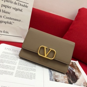 $79.00,2020 Cheap Valentino Clutches # 224357