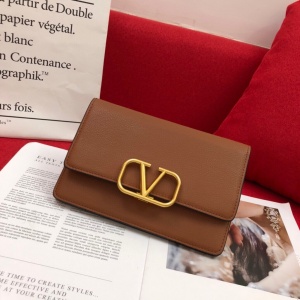 $79.00,2020 Cheap Valentino Clutches # 224359