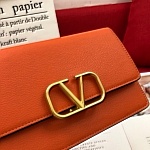 2020 Cheap Valentino Clutches # 224356, cheap Versace Satchels