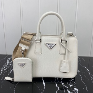 $135.00,2020 Cheap Prada Handbags For Women # 228104