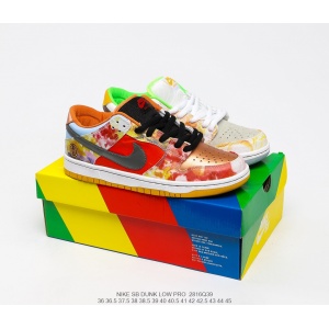 $79.00,Nike SB Dunk Low Sneakers Unisex in 232580