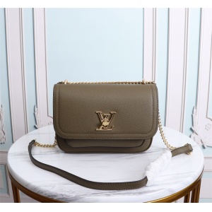 $95.00,Louis Vuitton Crossbody Bags For Women # 232721