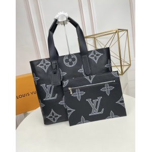 $195.00,2021 AAA Quality Louis Vuitton Beltbag # 236520