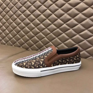 $82.00,2021 Burberry Causual Sneakers For Men in 240934