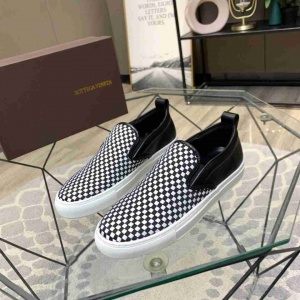 $82.00,2021 Bottega Veneta Causual Sneakers For Men in 241039