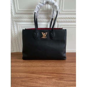 $85.00,2021 Louis Vuitton Handbag For Women # 244194