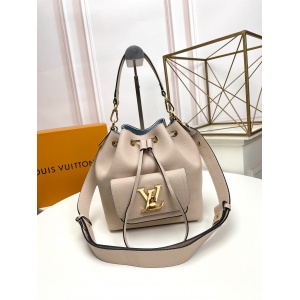 $95.00,2021 Louis Vuitton Bucket Bag For Women in 244360