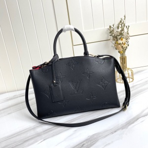 $95.00,2021 Louis Vuitton Handbag For Women in 244411