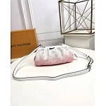 2021 Louis Vuitton Shoulder Bag For Women in 244381