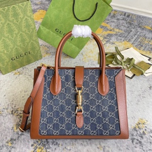 $95.00,2021 Gucci 30*24*12cm Handbag For Women in 247633