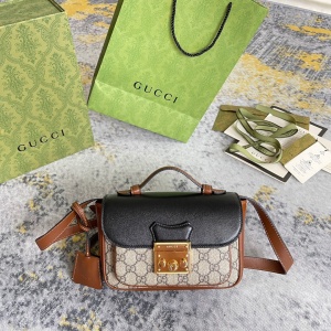 $85.00,2021 Gucci 21*14*5cm Handbag For Women in 247634