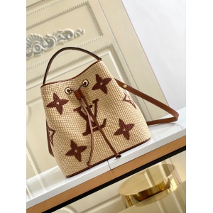 $95.00,2021 Louis Vuitton 26*26*17.5cm Bucket Bag For Women in 247637