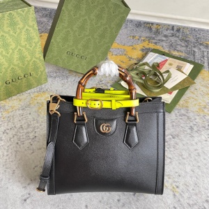 $229.00,2021 Gucci 27*24*11cm Handbag For Women in 247666