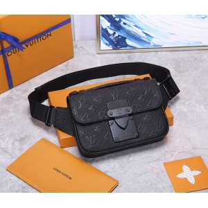 $200.00,2021 Louis Vuitton 21*15*4cm Belt Bag in 247699