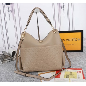 $95.00,2021 Louis Vuitton 33*30*16cm Handbag in 247712
