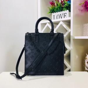 $109.00,2021 Louis Vuitton 25.5*29*7cm Handbag in 247715