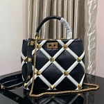 2021 Valentino 29*23*16cm Handbag For Women in 247661