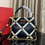 2021 Valentino 21*17*14cm Handbag For Women in 247663