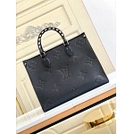 2021 Louis Vuitton 35*28*15cm Tote Bag in 247695