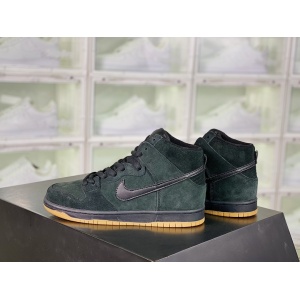 $95.00,The Clash x Nike SB Dunk Low PRO # 248874