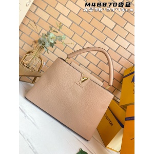 $120.00,Louis Vuitton Capucines Handbag For Women   in 257330
