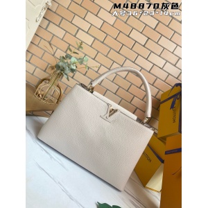 $120.00,Louis Vuitton Capucines Handbag For Women   in 257334