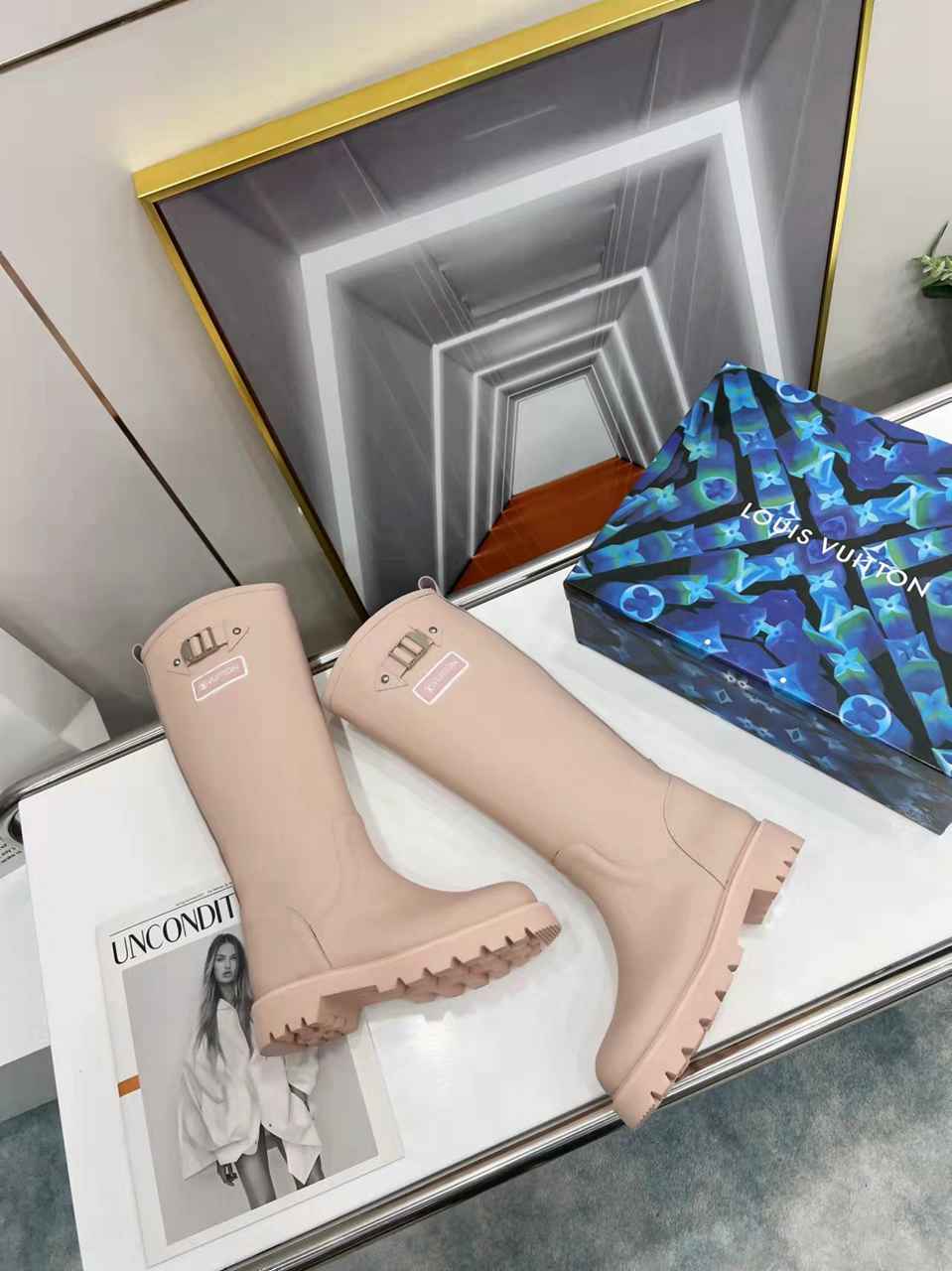 Louis Vuitton Tag Embelllished Territory flat long boot For Women in 257727, cheap Louis Vuitton Boots, only $95!
