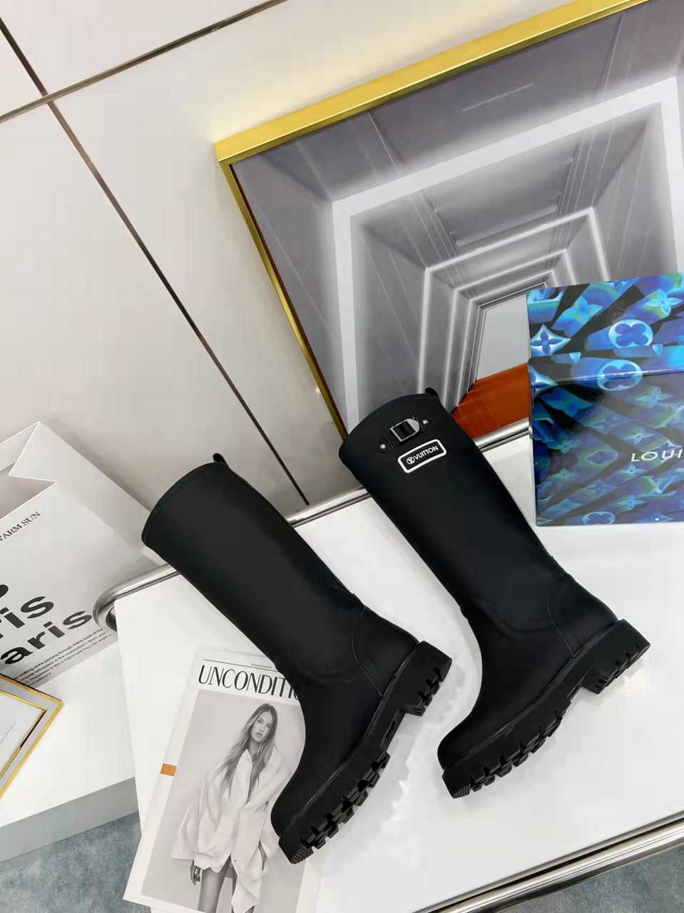 Louis Vuitton Tag Embelllished Territory flat long boot For Women in 257728, cheap Louis Vuitton Boots, only $85!