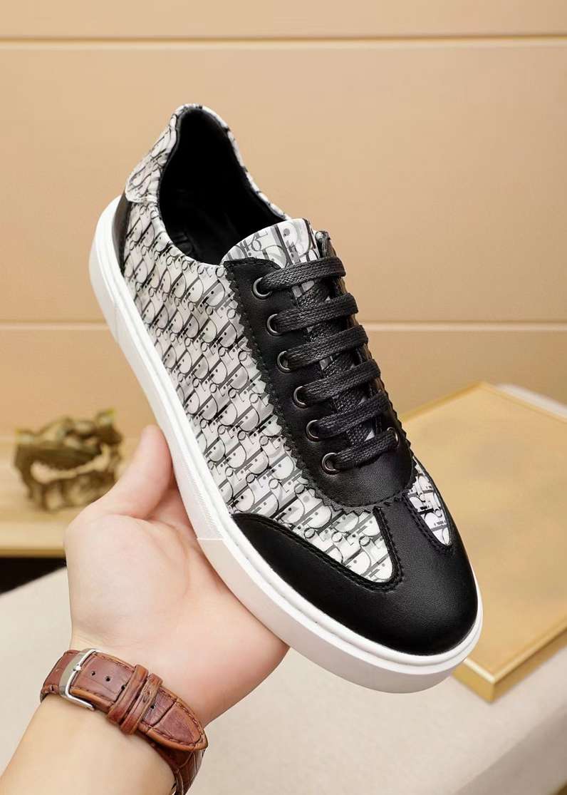 Dior Lace Up Sneaker For Men in 259469