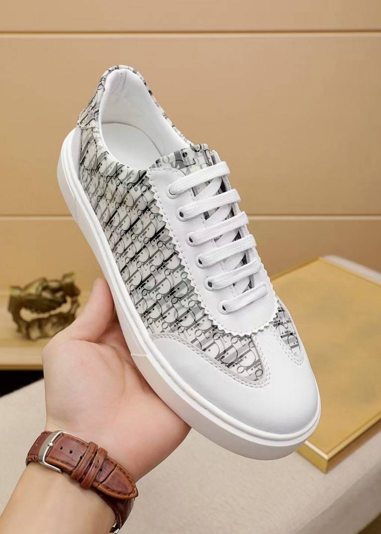 Dior Lace Up Sneaker For Men in 259470