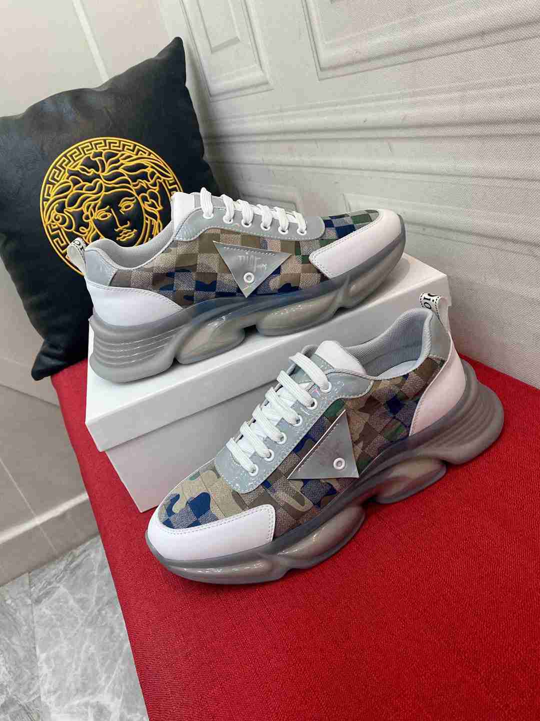 Dior Lace Up Sneaker For Men in 259537