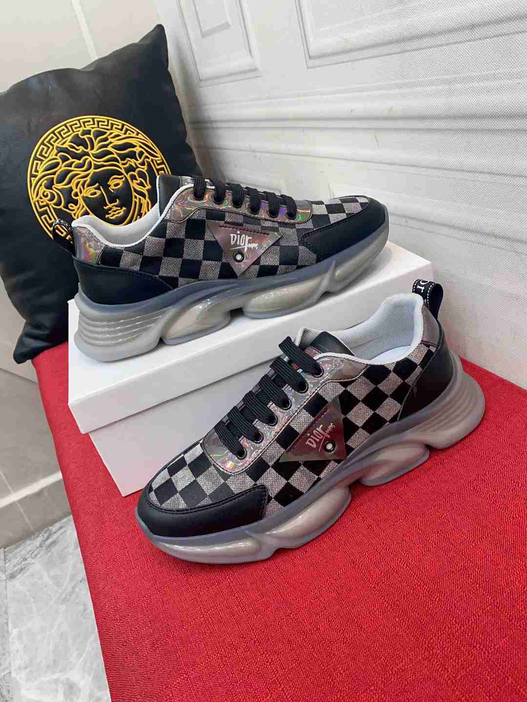 Dior Lace Up Sneaker For Men in 259538