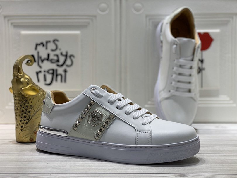 Philipp Plein logo plaque Embellished Lace Up Sneakers For Men in 259973