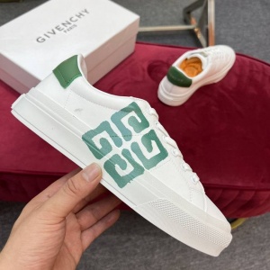 $82.00,Givenchy Lace Up Sneaker For Men in 260080