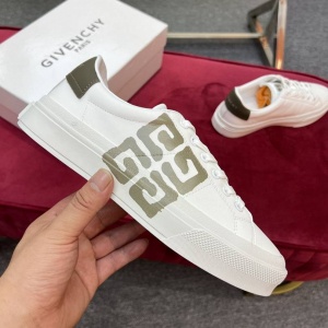 $82.00,Givenchy Lace Up Sneaker For Men in 260083