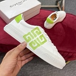 Givenchy Lace Up Sneaker For Men in 260082