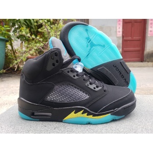 $69.00,Jordan Retro 5 Sneaker Unisex in 263203