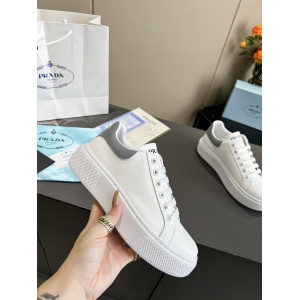 $89.00,Prada Plain Leather Low Top Sneakers For Women # 265325