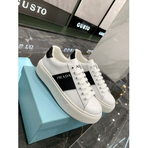 $89.00,Prada contrasting colored side stripe Low top Sneaker Unisex # 265327