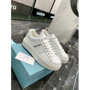 $89.00,Prada contrasting colored side stripe Low top Sneaker Unisex # 265328