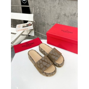 $82.00,Valentino Toile Iconographe Platform Slipper For Women # 269115