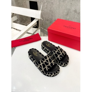 $82.00,Valentino Toile Iconographe Platform Slipper For Women # 269116