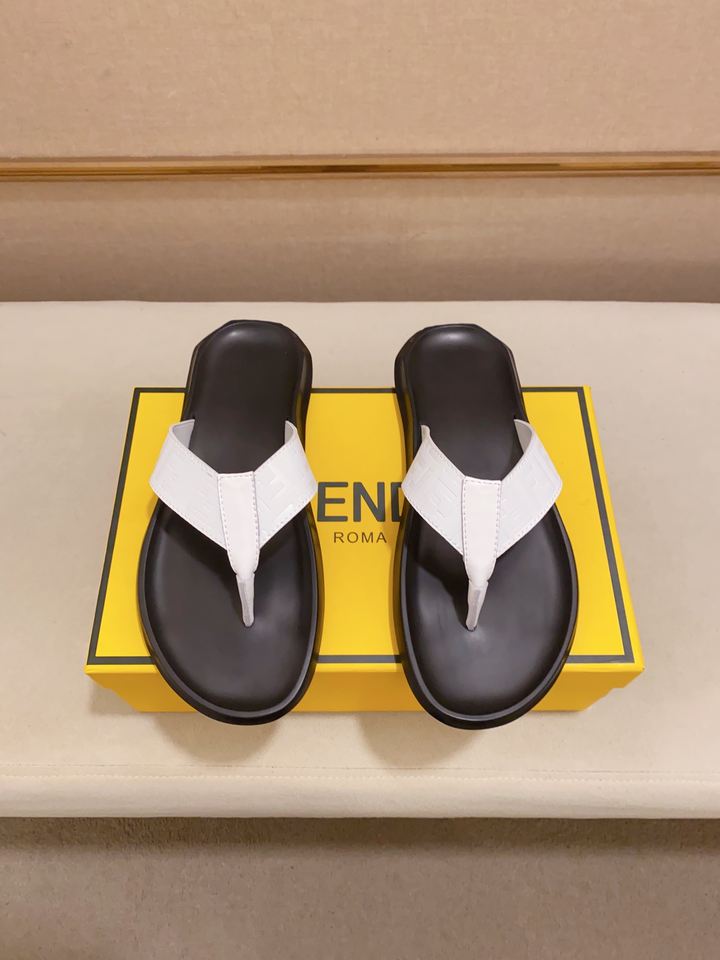 Fendi Slippers For Men # 269740