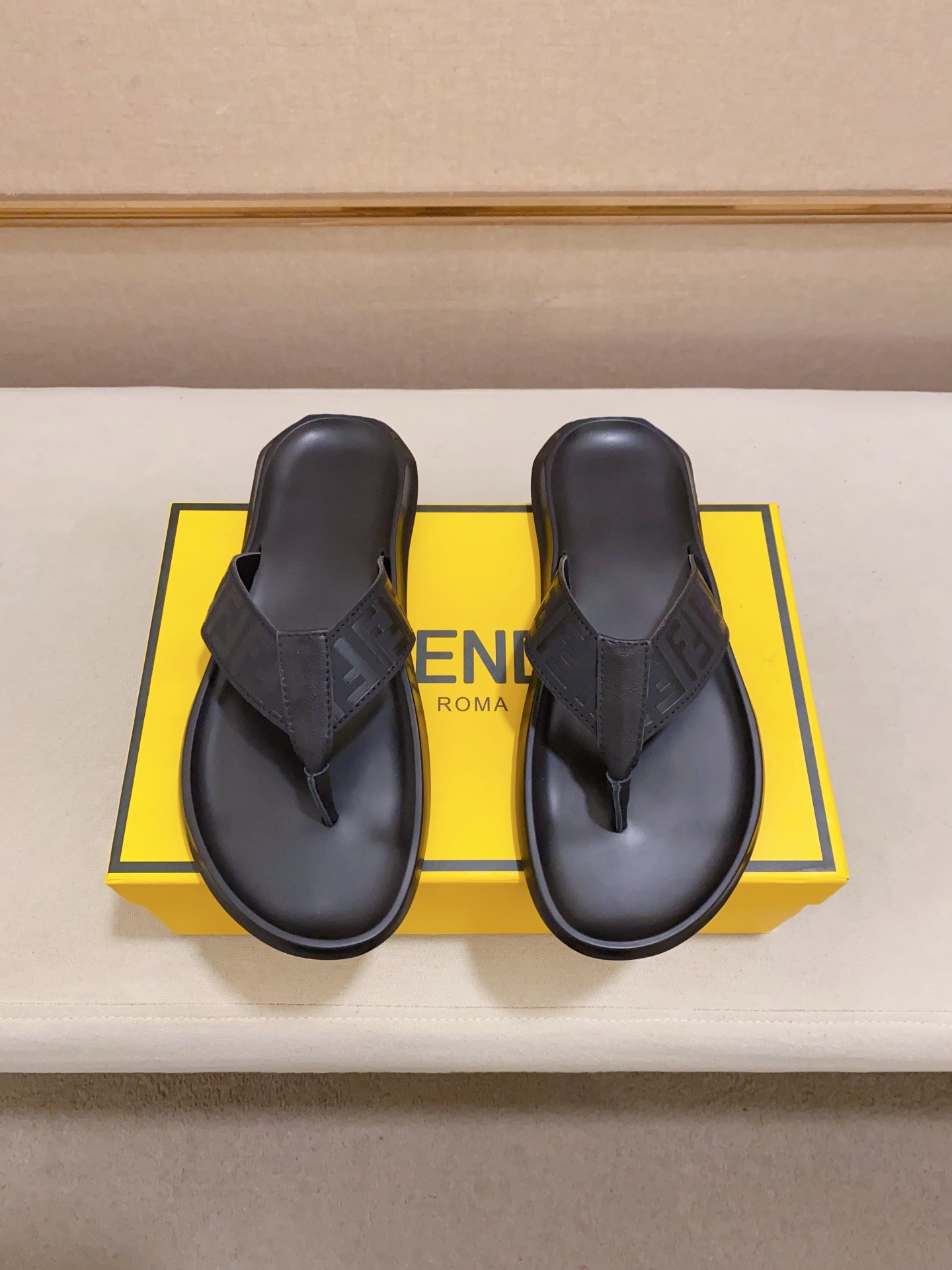 Fendi Slippers For Men # 269741
