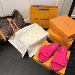 $79.00,Louis Vuitton Pool Pillow Flat Comfort Mule For Women # 271428