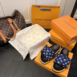 $79.00,Louis Vuitton Pool Pillow Flat Comfort Mule For Women # 271429