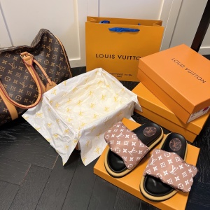 $79.00,Louis Vuitton Pool Pillow Flat Comfort Mule For Women # 271432