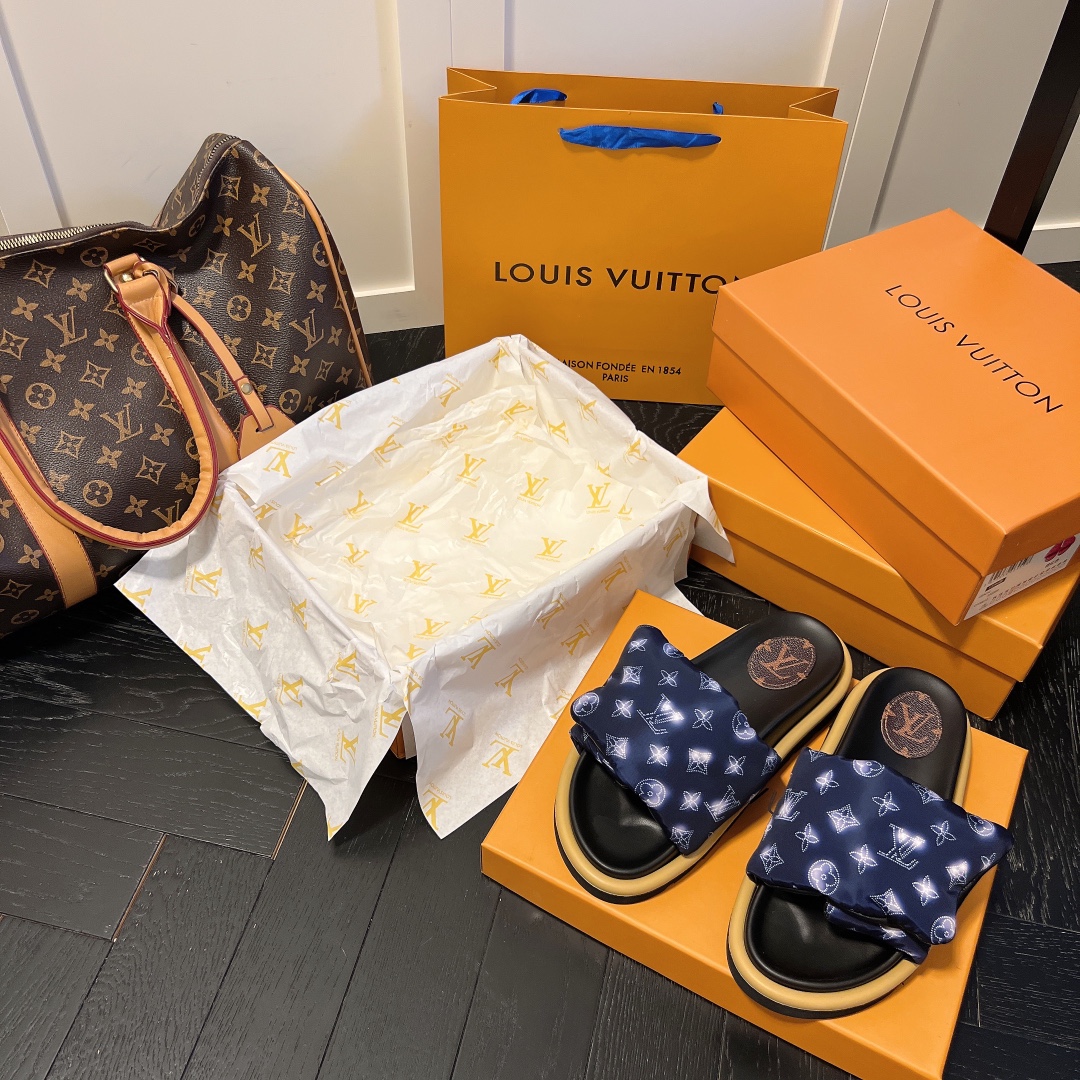 Louis Vuitton Pool Pillow Flat Comfort Mule For Women # 271429