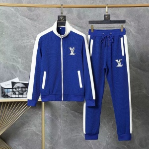 $82.00,Louis Vuitton Tracksuits For Men # 271686