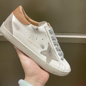 $95.00,Golden Goose Deluxe Brand Superstar Sneaker Unisex # 274278